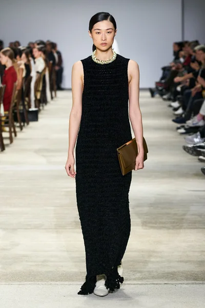 Look 49